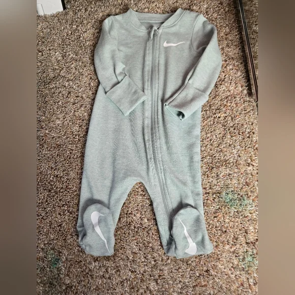 Nike baby Footie 3 month Green - Picture 2 of 5